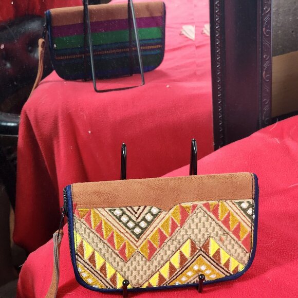 Handmade Handbags - JL Brand Duo Aztec / Stripe Design Embroidered Leather Zip Hand Strap Wallet OLG